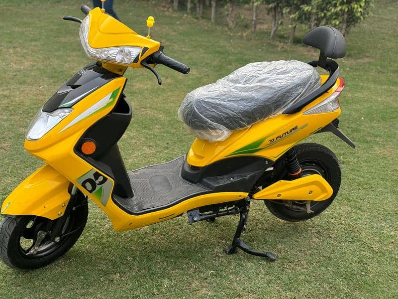 yj future electric scooty few days use 10