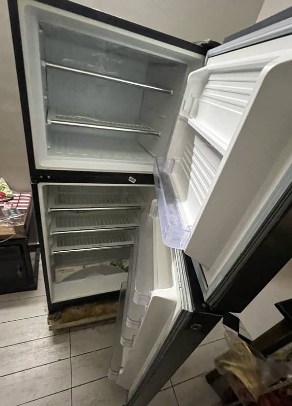 Dawlance Refrigerator 11cft 8