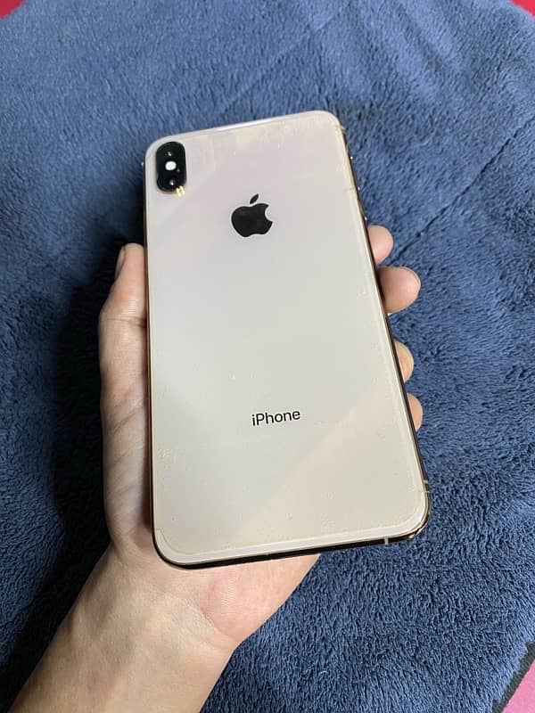 iPhone Xs Max (Gold) 1