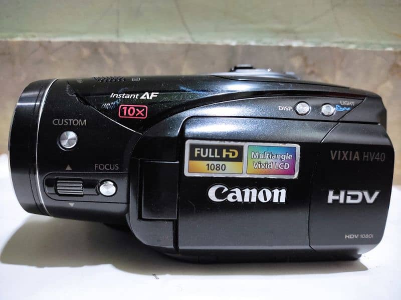 Canon HV40 5