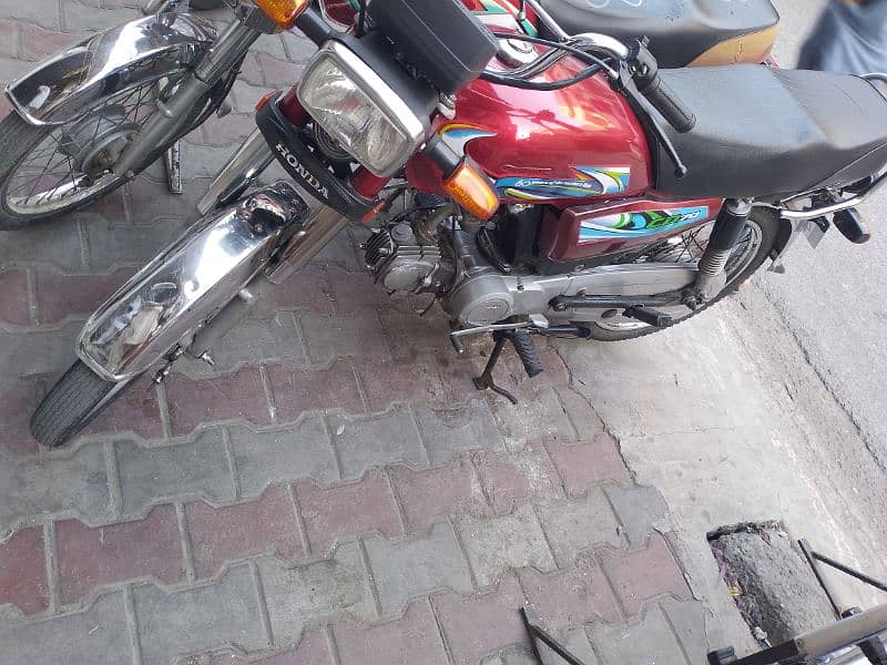 1x Honda CD 2007  RAWALPINDI and 2x china bikes 6