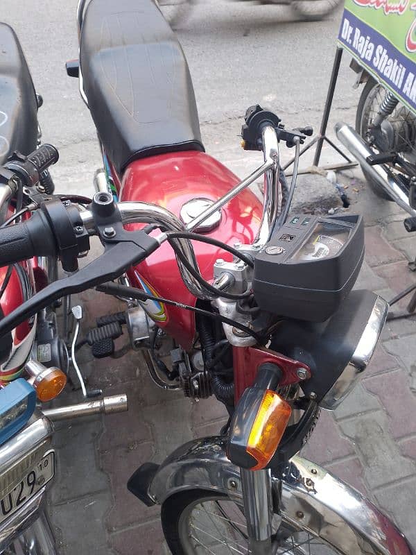 1x Honda CD 2007  RAWALPINDI and 2x china bikes 10