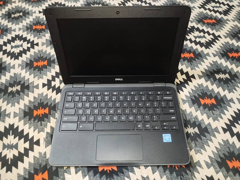 SLIGHTLY USED SALE LAPTOP 9