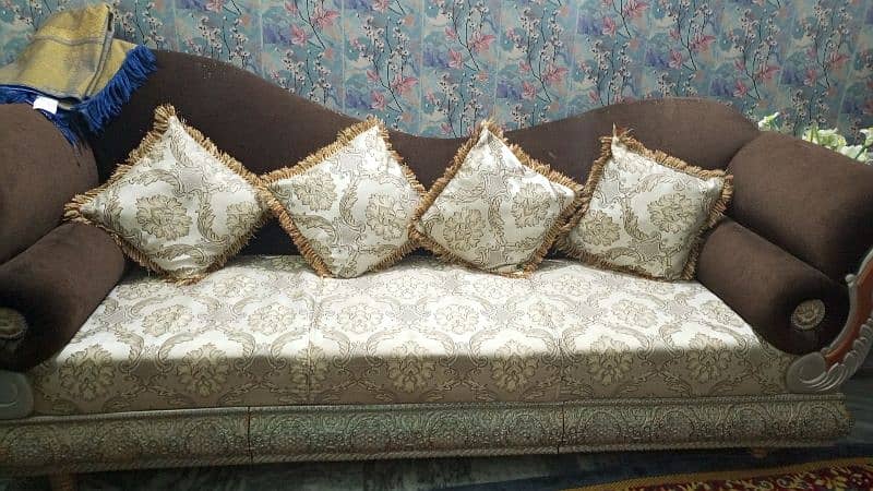 7 seater sofa 0