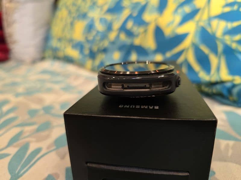 Samsung Galaxy watch ultra LTE ( Sim Version ) 2