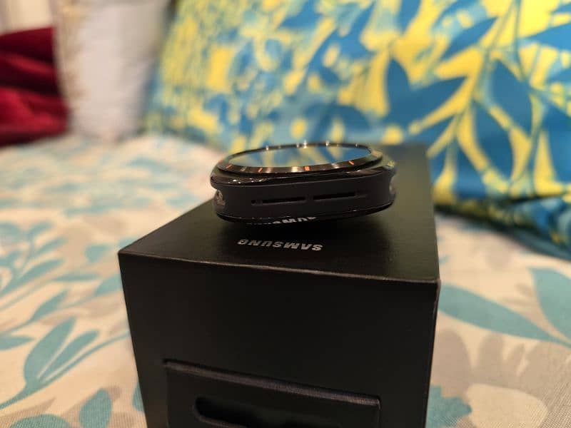 Samsung Galaxy watch ultra LTE ( Sim Version ) 12