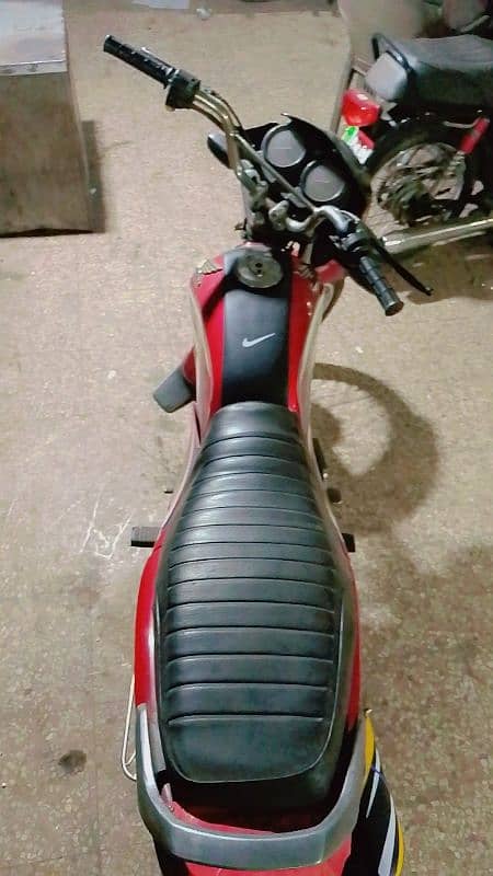 Dream Honda125 Like new condition All documents Clear Urgent sale 4