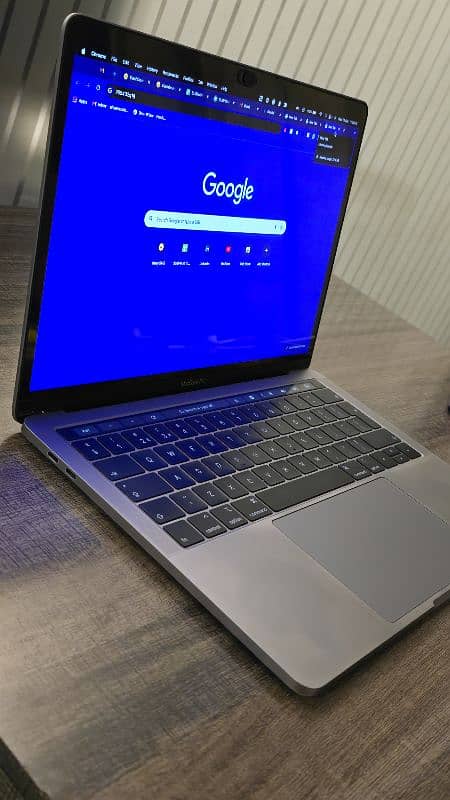 macbook Pro 2019 | core i5 | touchbar 3