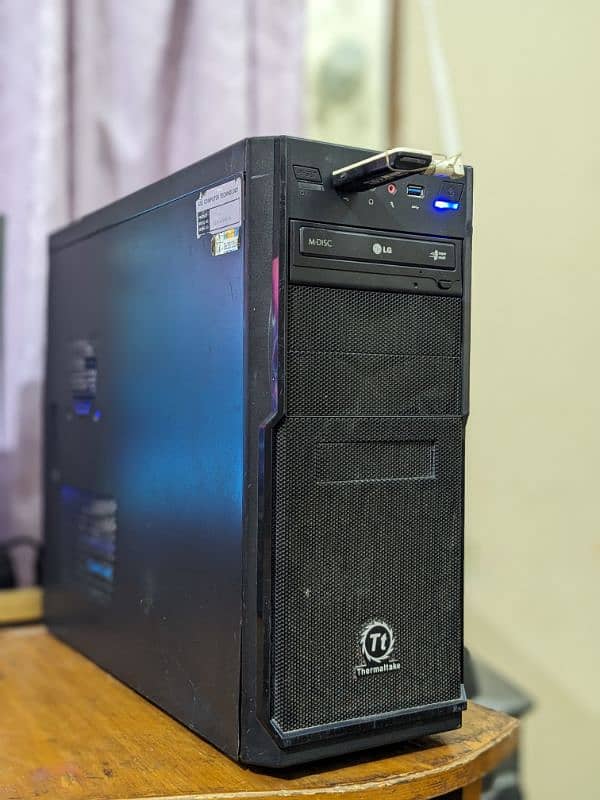 4th Gen gaming PC 27inch 2k led rx 470 3