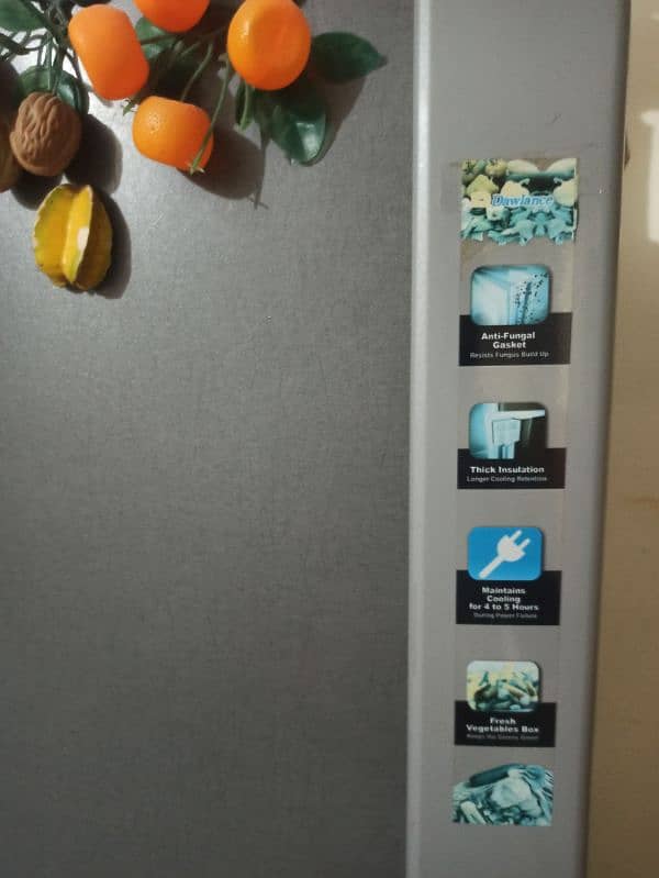 DAWALANCE FRIDGE 9