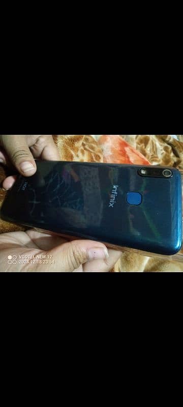 Infinix hot 8lite 1