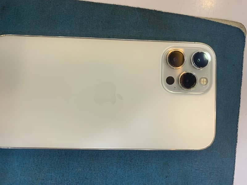 I phone 12 pro max 256gb factory unlock 0