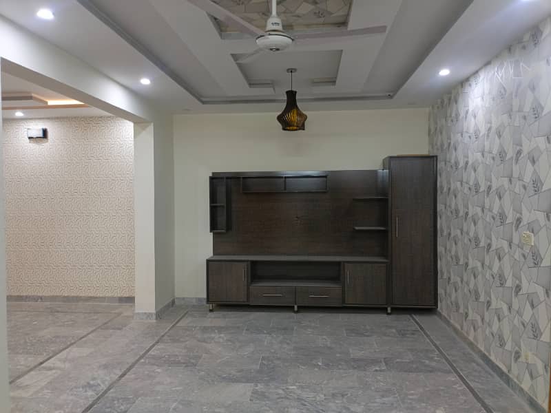 Dhai Story House For Rent Near Express Way 4