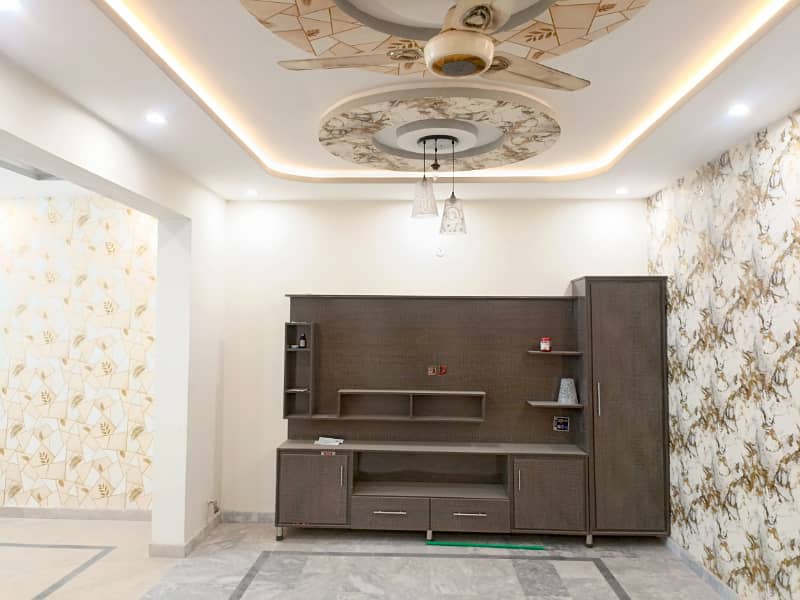 Dhai Story House For Rent Near Express Way 15