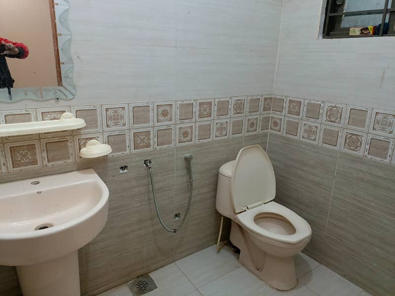 Dhai Story House For Rent Near Express Way 17