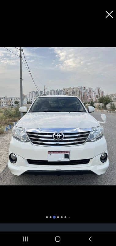 Toyota Fortuner 2014 0