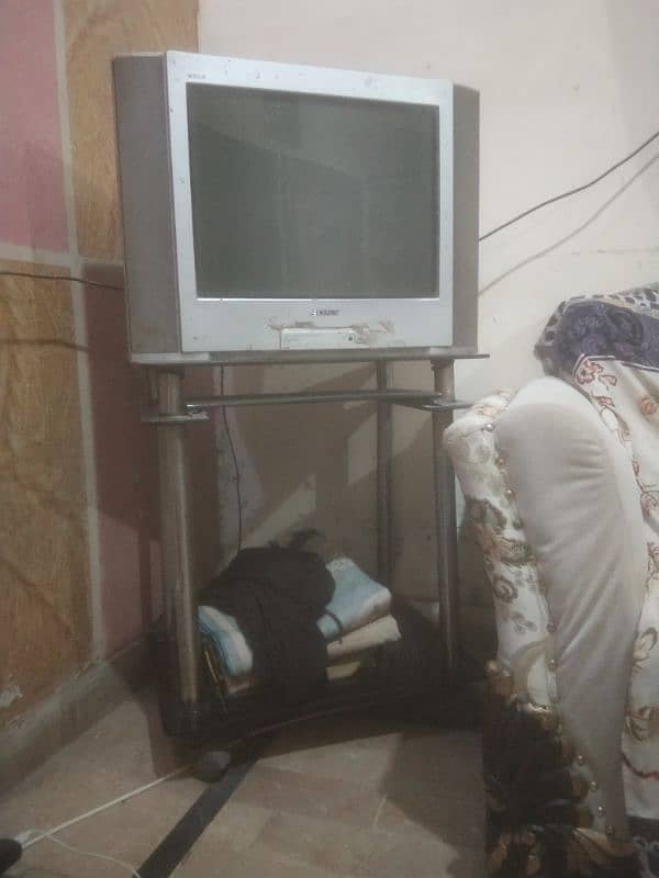 used Tv and very good condition 0