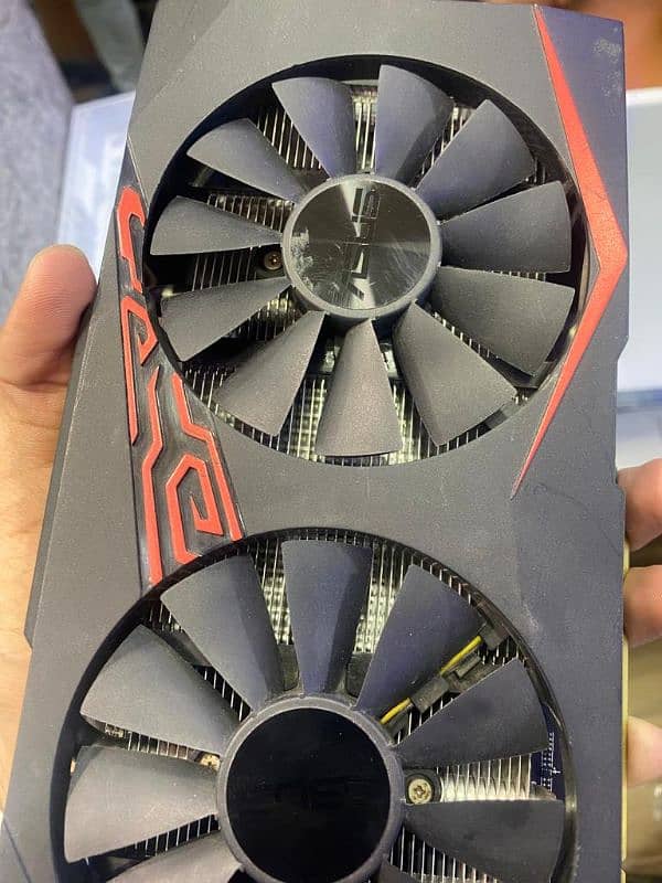 AMD RADEON RX 580 2048 SP Edition 8GB vram 3