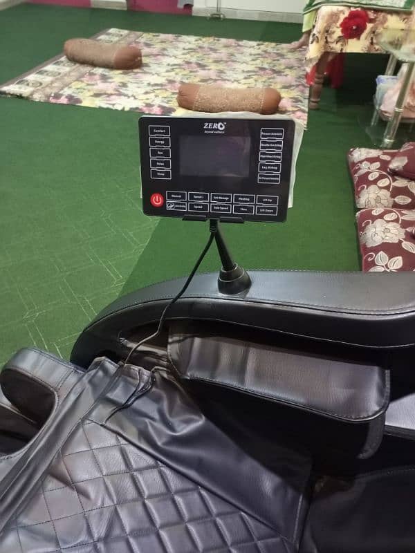 Massager chair New excellent condition 2