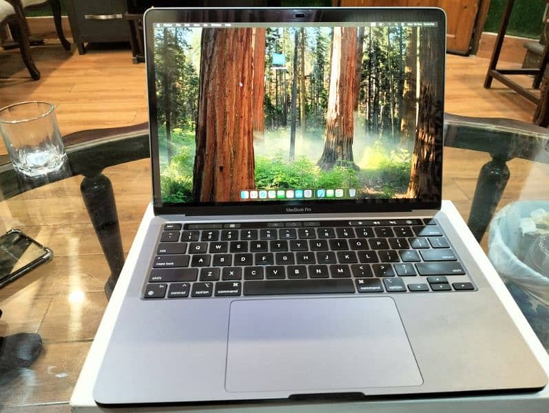 MacBook Pro M2 0