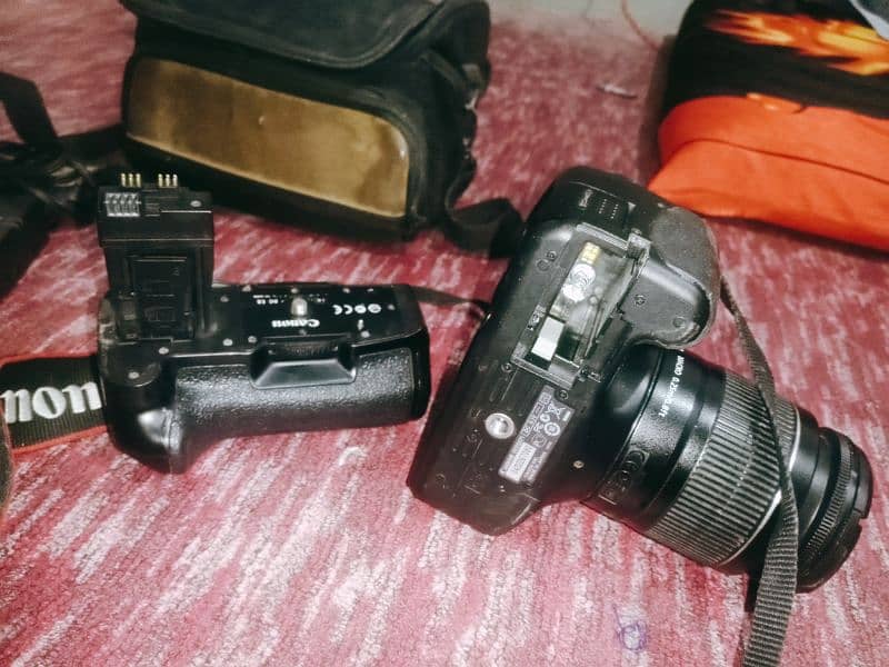 DSLR canon camera 9