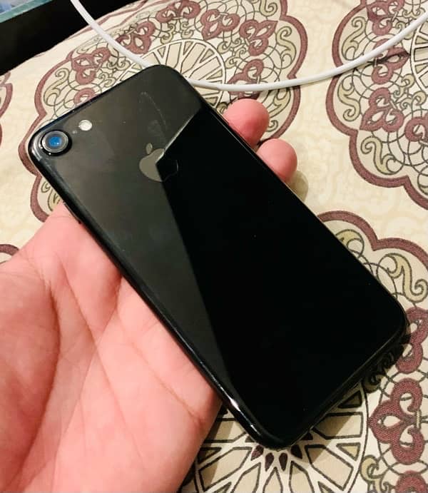 Iphone 7 128 GB Jet Black 2