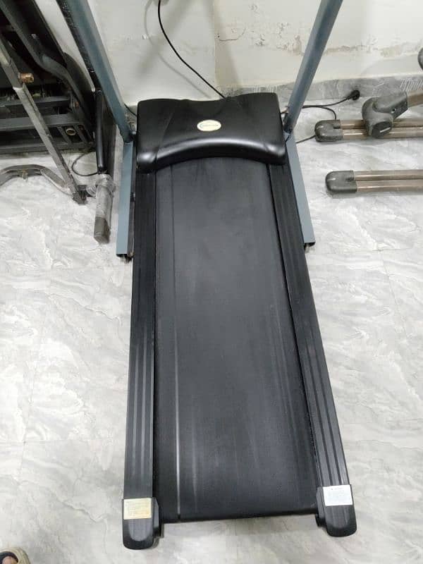 IMPORT FROM UAE TREADMILLS ARE AVAILABLE FOR DETAIL 0333*711*9531 11