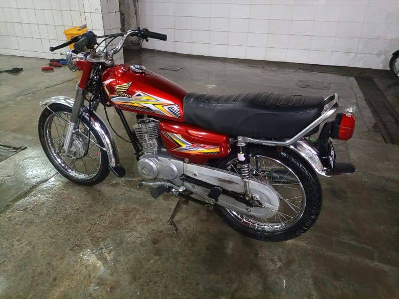 Honda 125 very good condition 2