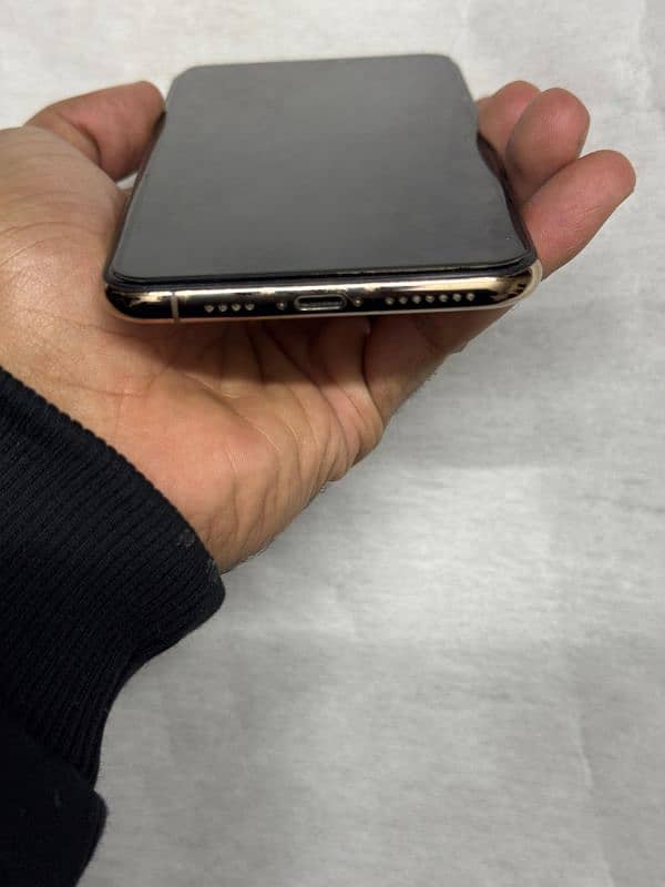 Iphone Xs Max 64GB PTA Approved 2