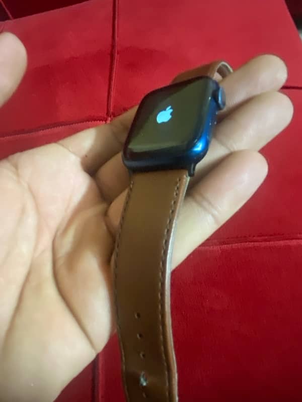 Apple Watch Series 6 40mm Aluminium 1