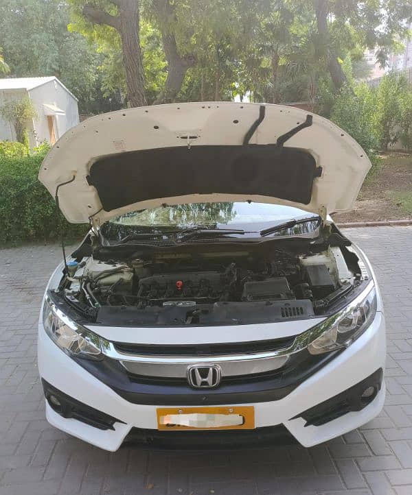 Honda Civic Oriel 2017 Auto 2