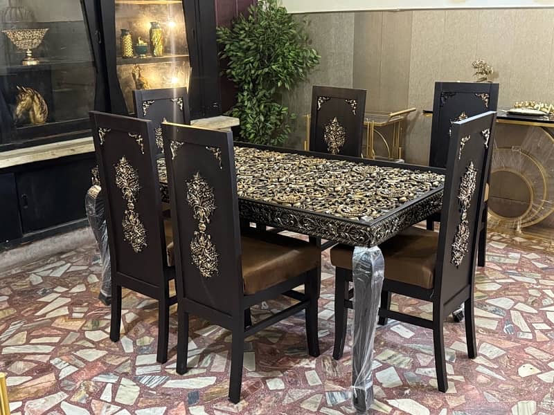 6 seater Dining table for sale 0