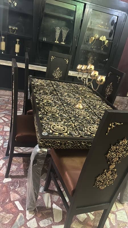 6 seater Dining table for sale 1