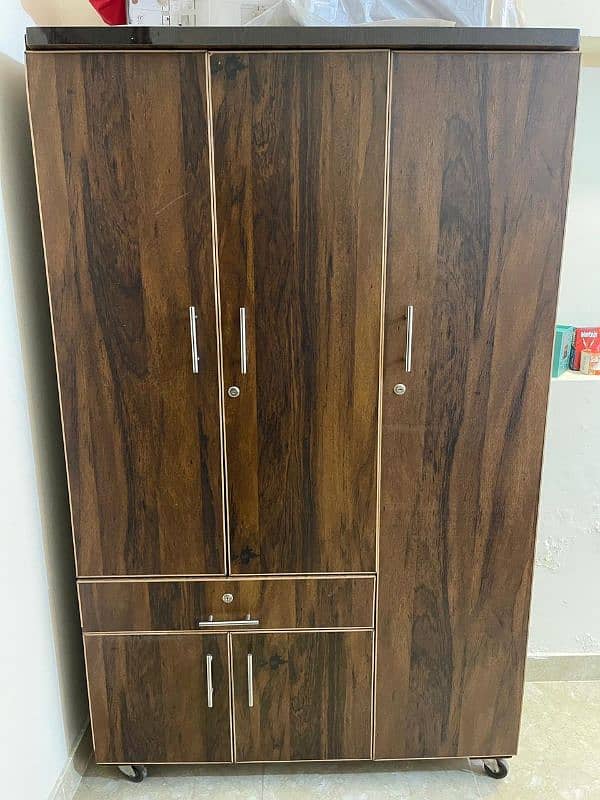 3 door cupboard/almari wooden wardrobe 0