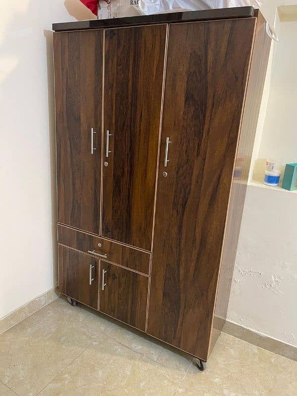 3 door cupboard/almari wooden wardrobe 5