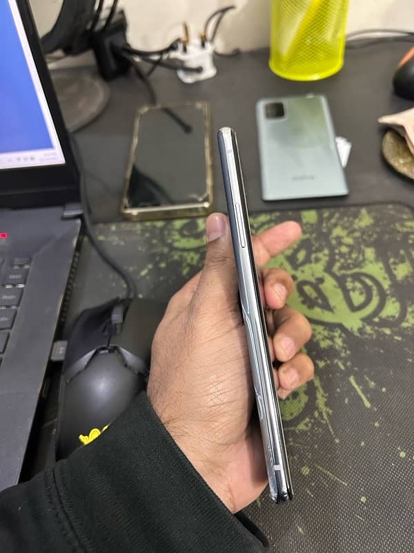 One Plus 8t (used) 4