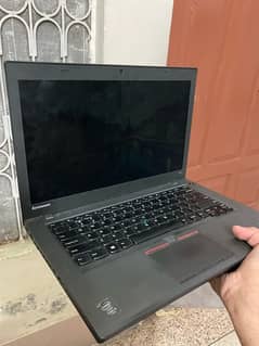 Lenovo thinkpad t450 screen issue with monitor and keyboard ( read bio