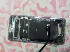 s10 5g 256gb sirf panel ka msla ha baki ok ha battery waghira sab okay