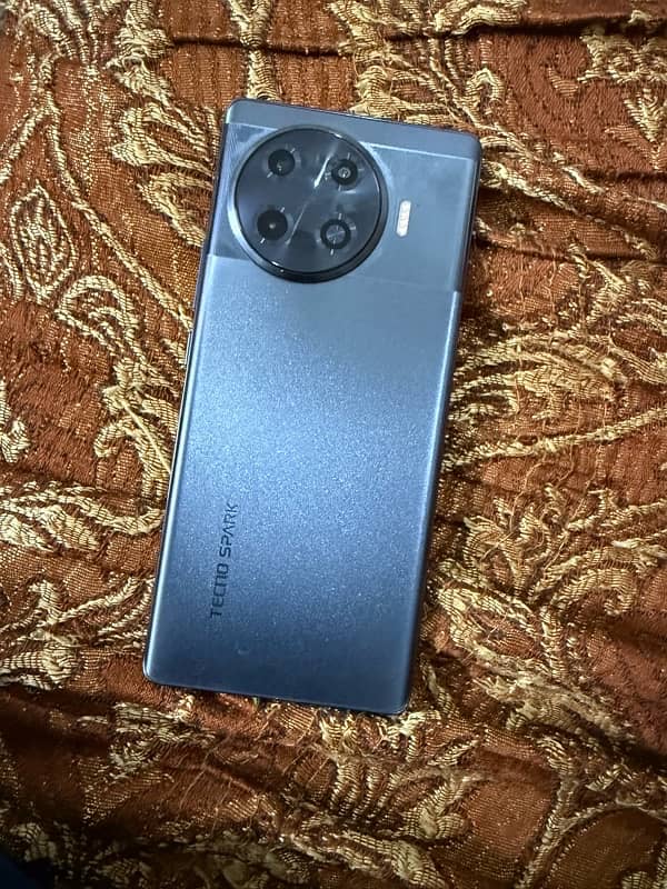 Tecno Spark 20 Pro Plus 0