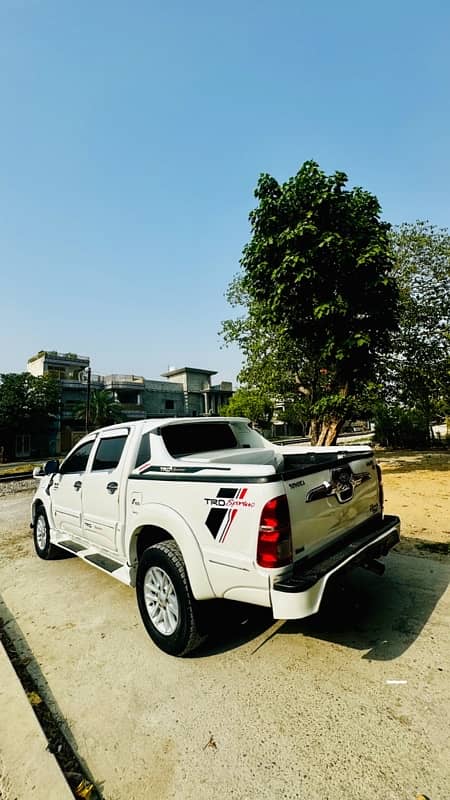 Toyota Hilux 2012 Thailnd 9