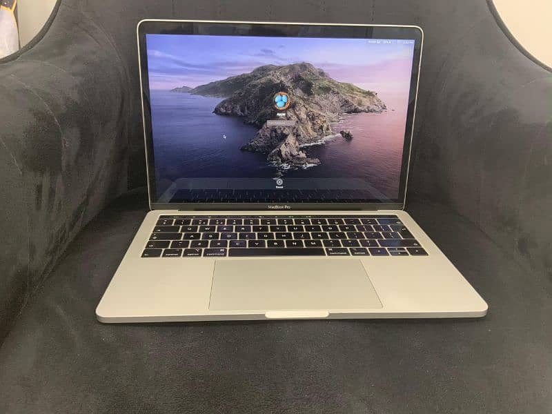 MacBook Pro 2017 | 13 Inch | Core i5 3.1GHZ | 8GB RAM | 256GB SSD Used 0