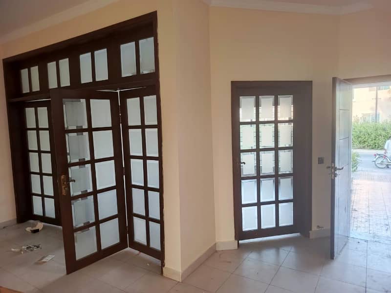 Precinct 4 500 gaz villa for sale with basement brand new visit possible 03093006562 4