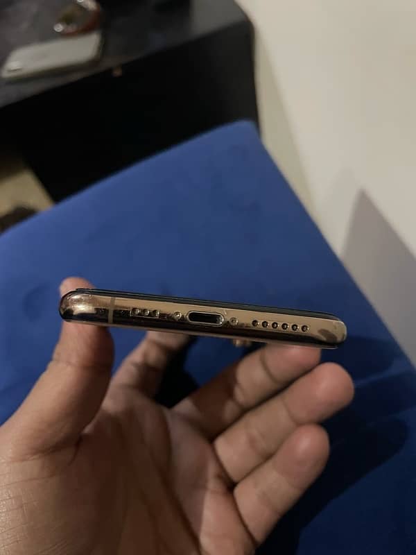 iphone xs 256 GB PTA 3