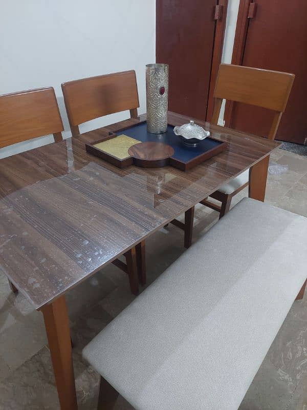 Dining Table for sale (used only for 2 x months) 3