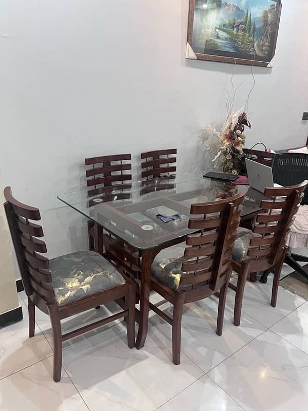 6 seater dining table 0