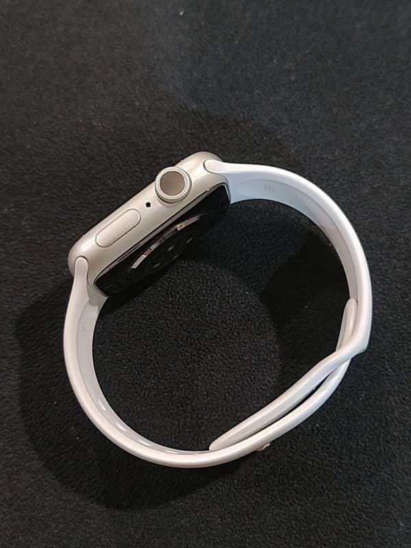 Apple Watch Series 8 2