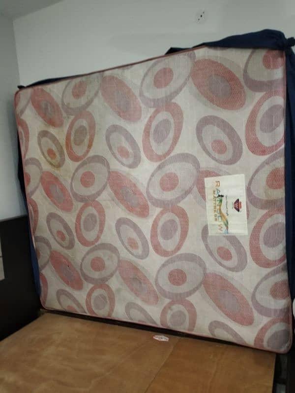 Mattress in normal condition 0