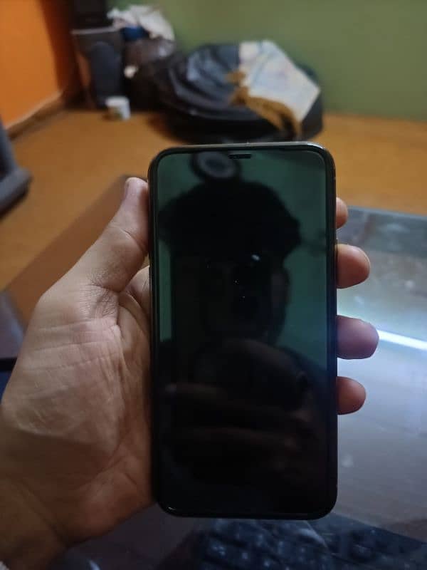 iphone 11 pro 256 Gb PTA Approved 6