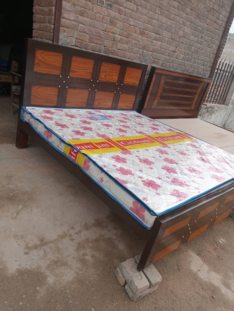 double bed /bed for sale / king size bed/ mattress for sale 2