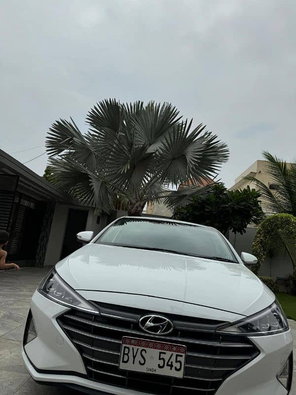 Hyundai Elantra 2023 4